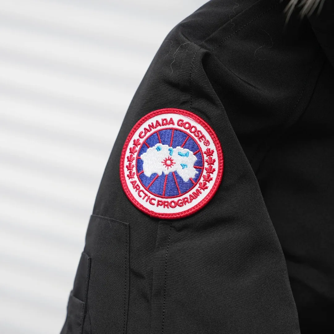 P720 CANADA GOOSE丨Canada Goose 01 Pilot Hooded Down Jacket Color: Black Size: XS-XXL